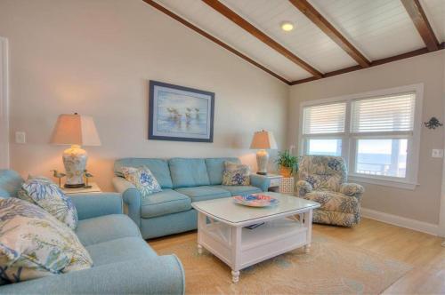 Humble by the Sea - photo 14