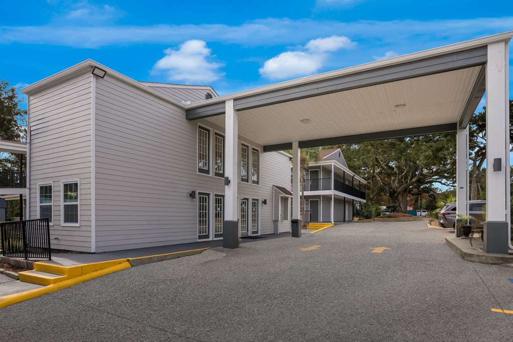 Quality Inn Ocean Springs Biloxi East in Ocean Springs, United States