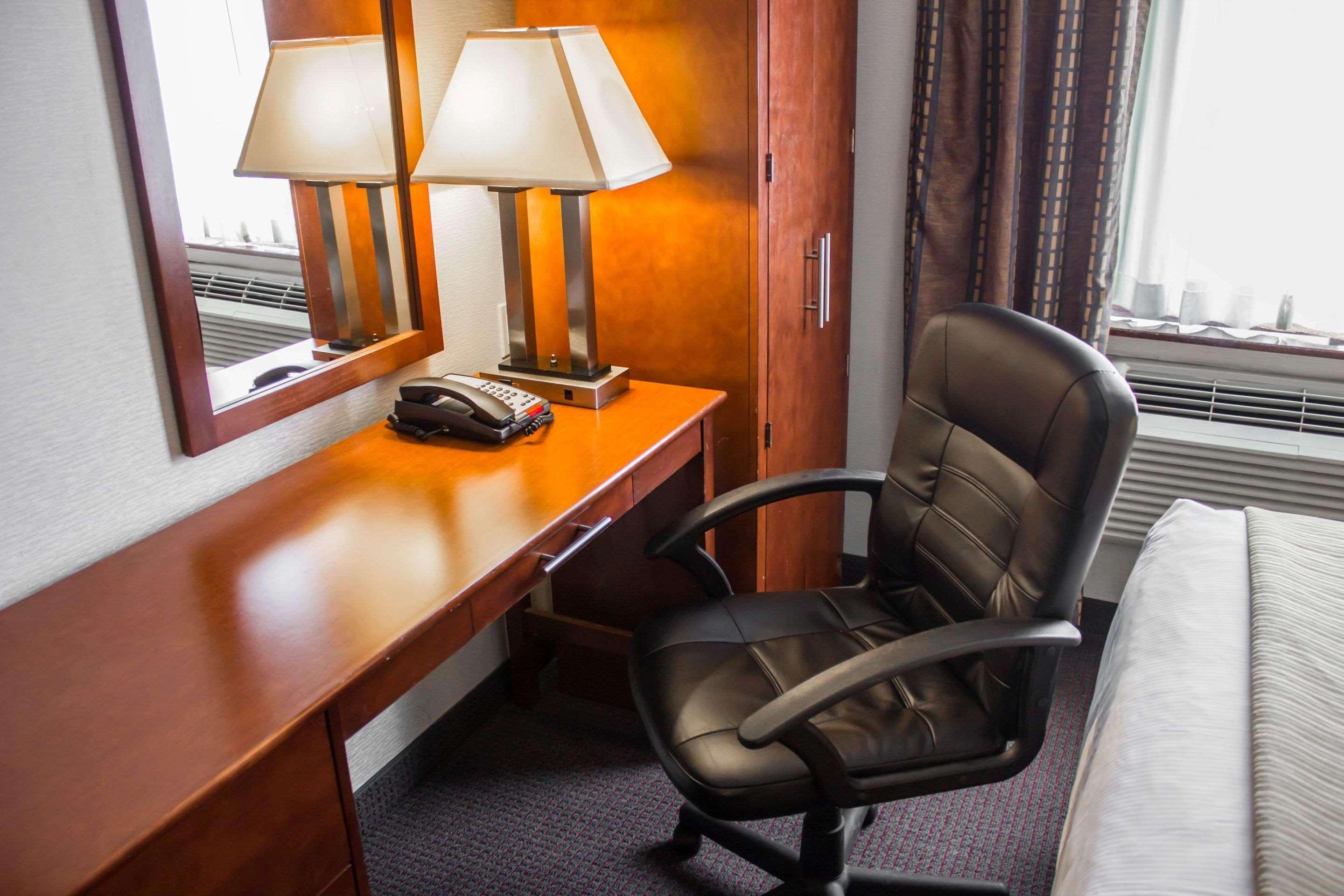 Quality Inn Long Island City Queensboro Bridge - photo 30