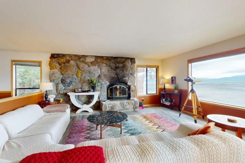 Cascade Charms — South Lake Tahoe