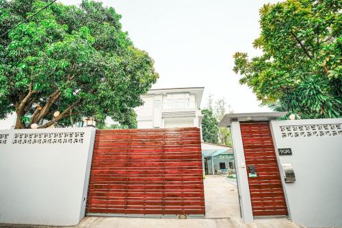 906 Bangkok City Center Single Pool Villa BTS Asok 5 Bedrooms 6 Bathrooms