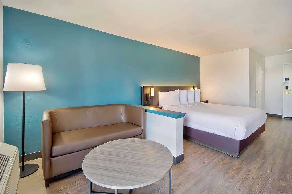 Studio 6 Suites Lawndale CA South Bay - photo 24