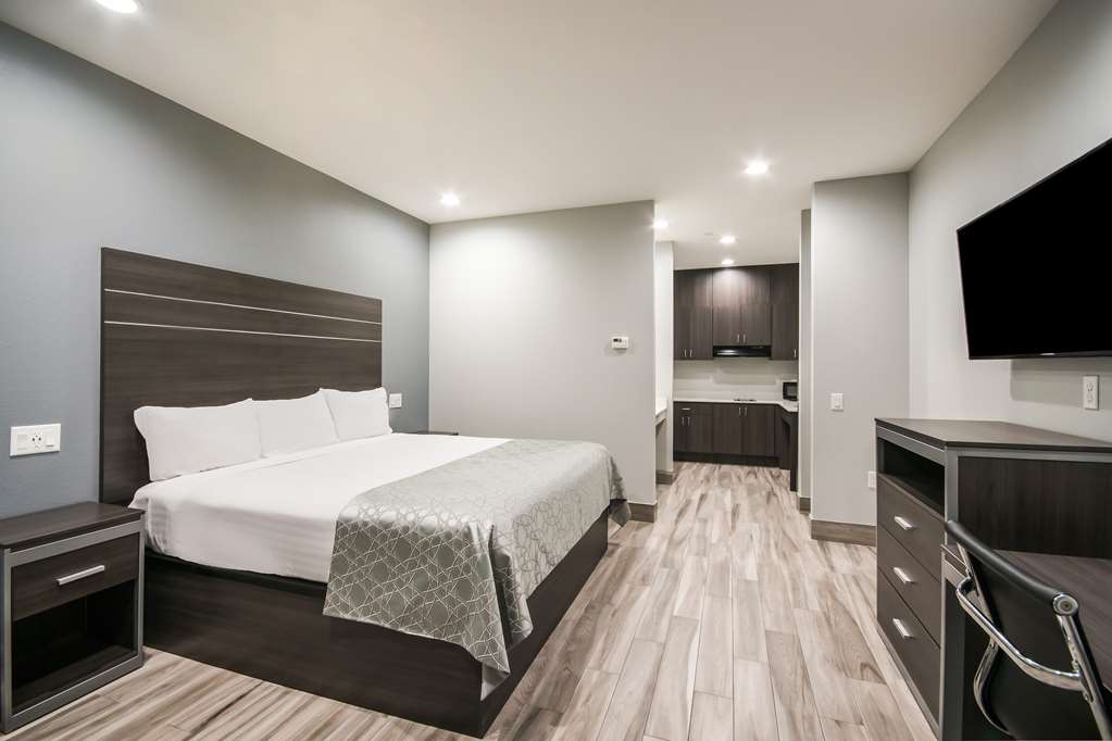 Americas Best Value Inn & Suites NE Houston Downtown I 610 - photo 17