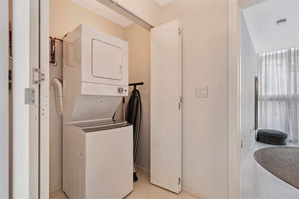 Roami at 250 Collins - photo 99