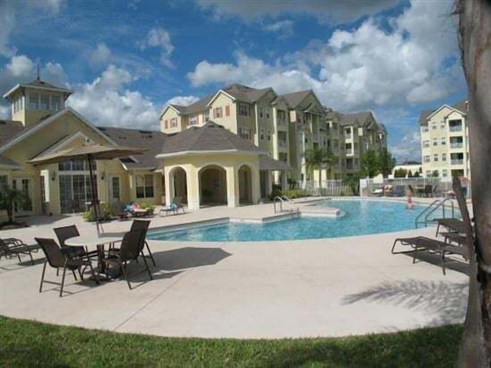 Cane Island Resort 2BR Condo Close to Attractions — 4-Star Luxury Hotel in Kissimmee, United States