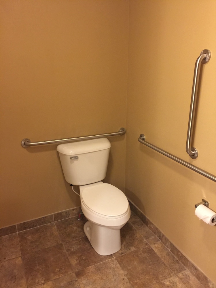Cobblestone Inn & Suites Newton - photo 17