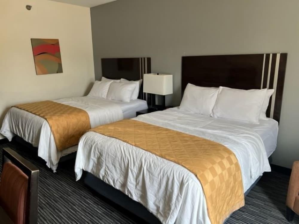 American Inn and Suites Houghton Lake - photo 12