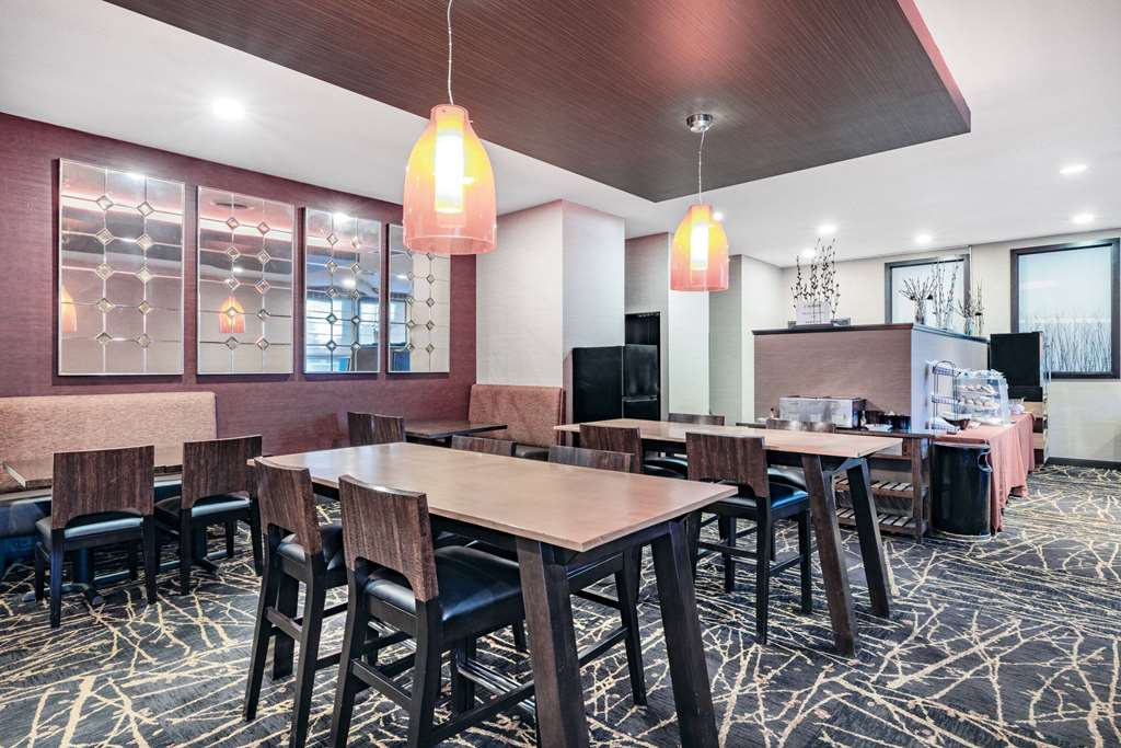 Ramada by Wyndham Grand Forks - photo 46