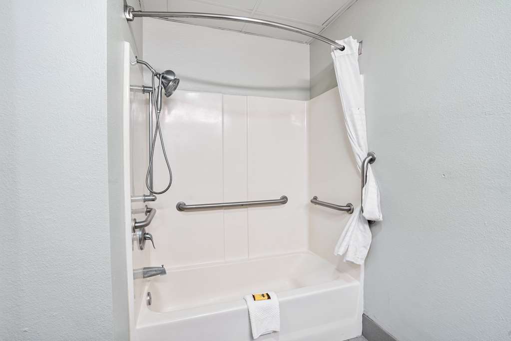 Blue Water Inn Suites BW Signature Collection - photo 38