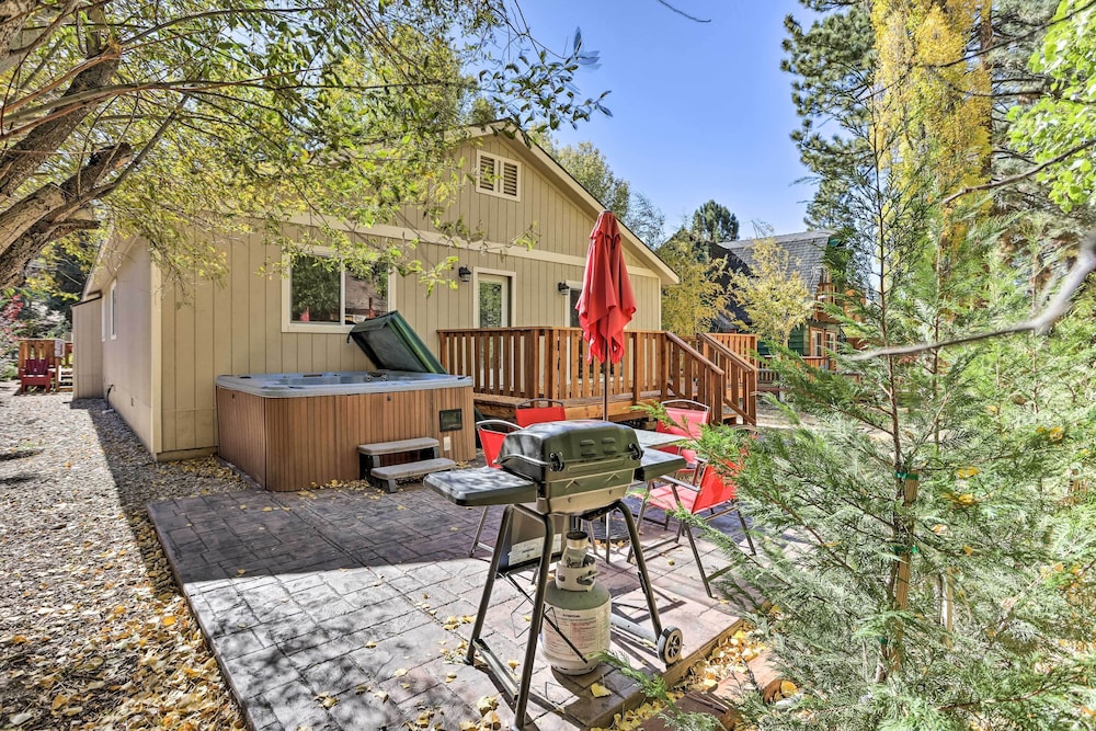 Half mi to Bear Mtn Ski Resort: Cabin w Hot Tub - photo 15