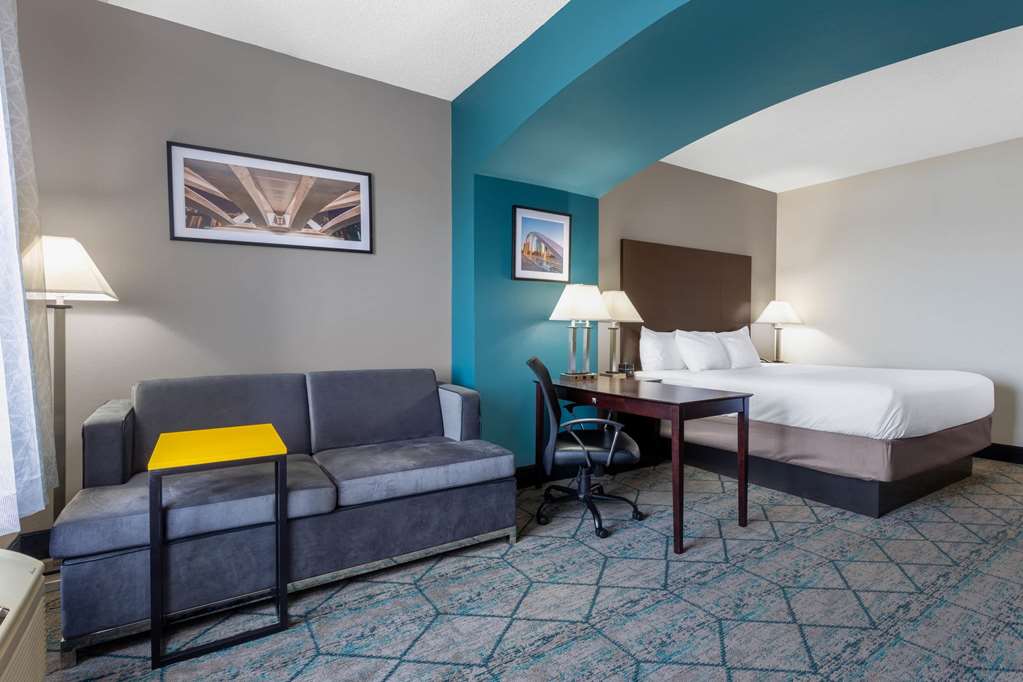 La Quinta Inn & Suites by Wyndham Columbus West Hilliard - photo 28