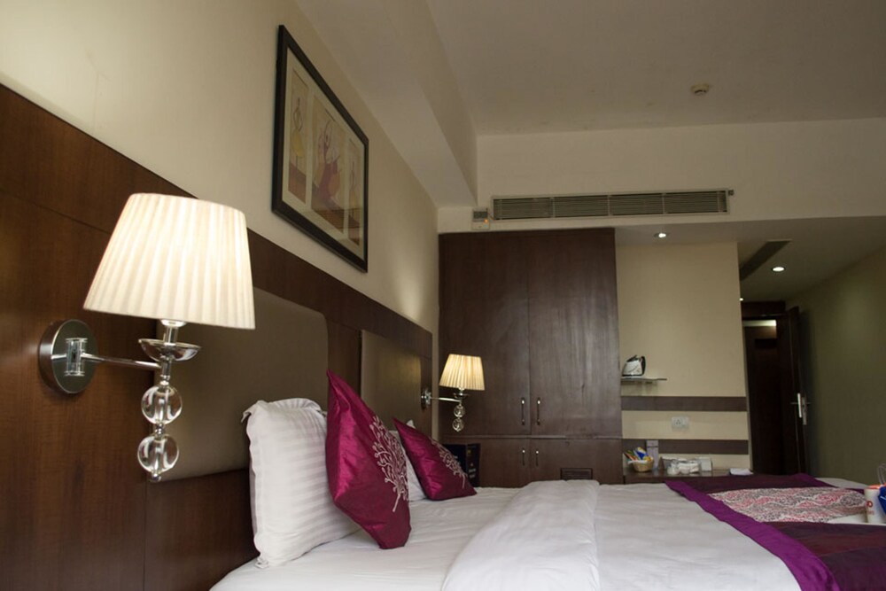 OYO Premium Vani Vihar — Bhubaneshwar — photo 5