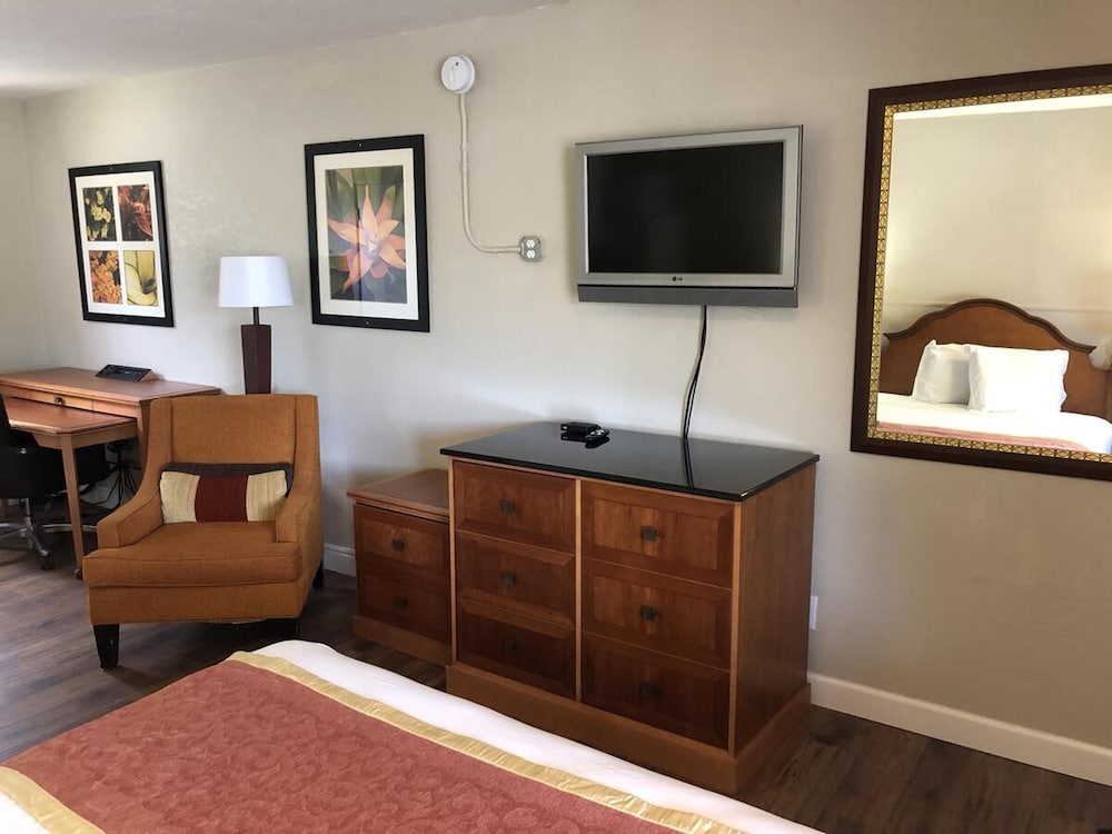 Ocala Cove Motel - photo 11