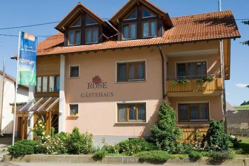 Biohotel Restaurant Rose - carbon neutral hotel in Hayingen