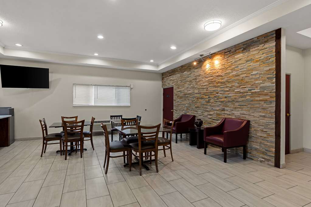 Red Lion Inn & Suites Caseyville - photo 3