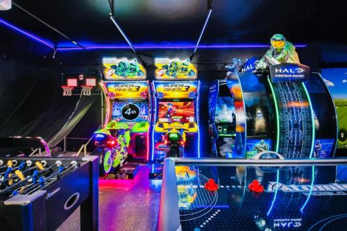 Arcade Blast with Pool and Spa in Indio, United States