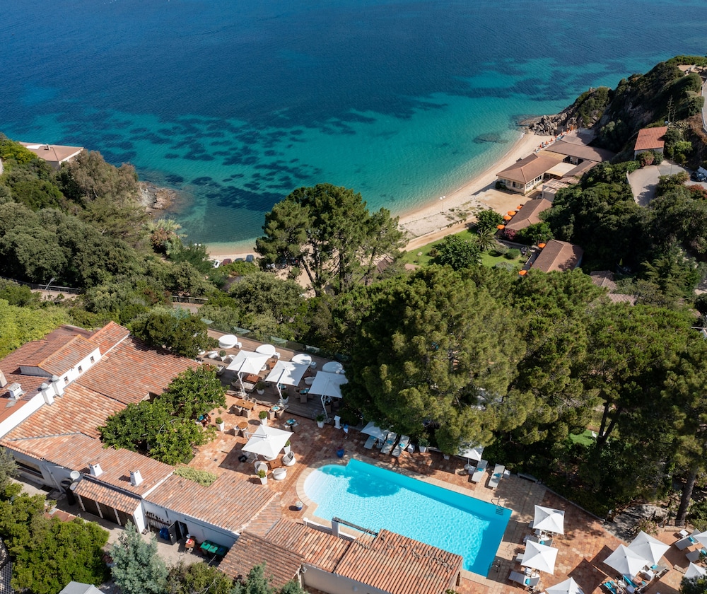 A'mare Corsica Seaside Small Resort - carbon neutral hotel in Propriano