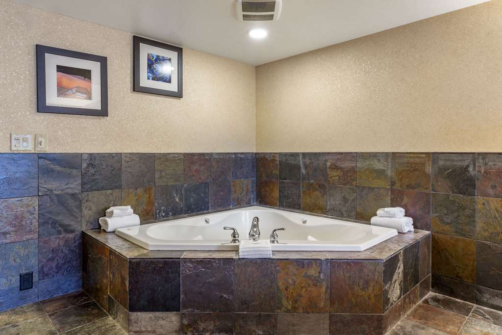 Comfort Inn & Suites Lincoln City - photo 20