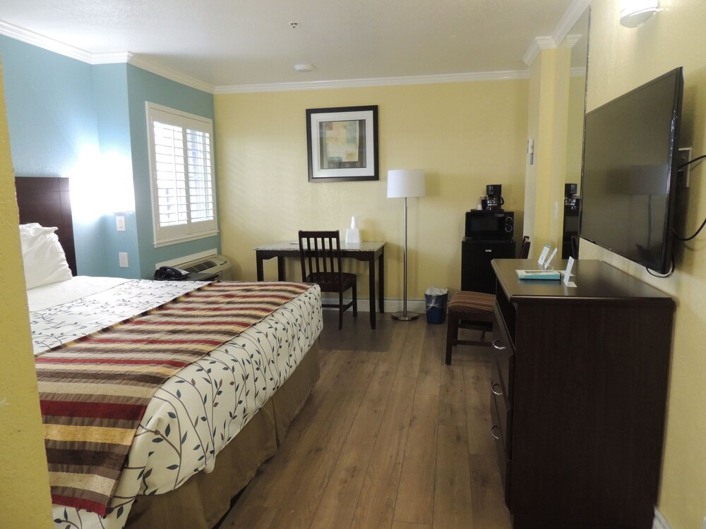 Pacific Inn of Redwood City - photo 21