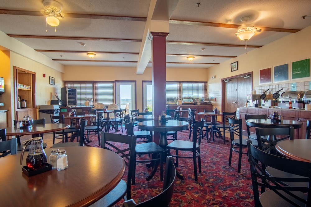 Fireside Inn & Suites Belfast - photo 3