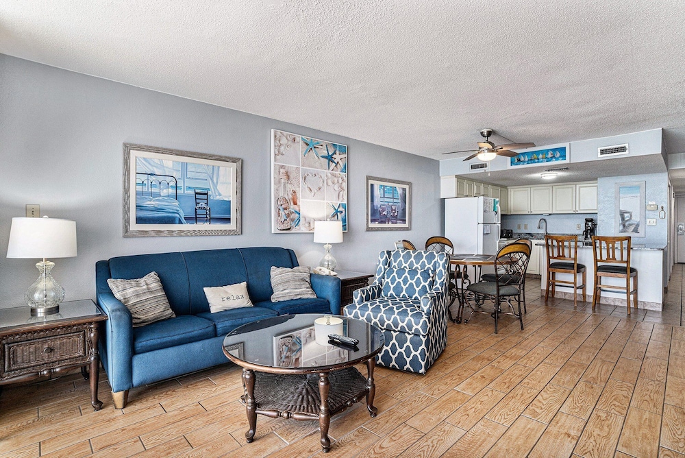 1206 Waters Edge Resort 1 Bedroom Condo by RedAwning - photo 10