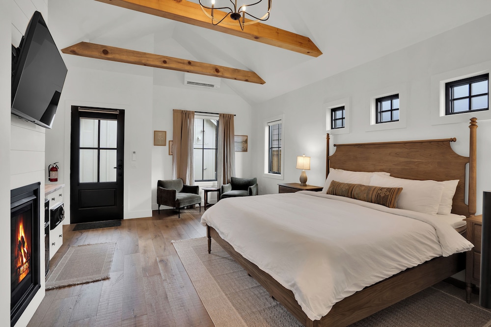 The Scout Boutique Cottages - photo 12