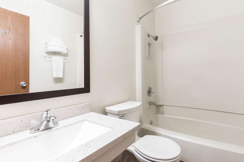 Super 8 by Wyndham Missoula Brooks Street - photo 18