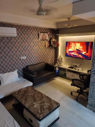 New frezon hostel — 5-Star Luxury Hotel in New Delhi, India