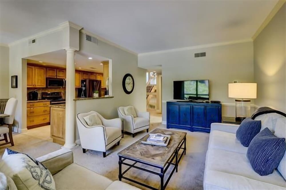 1099 Harbour South Club at The Sea Pines Resort - photo 16