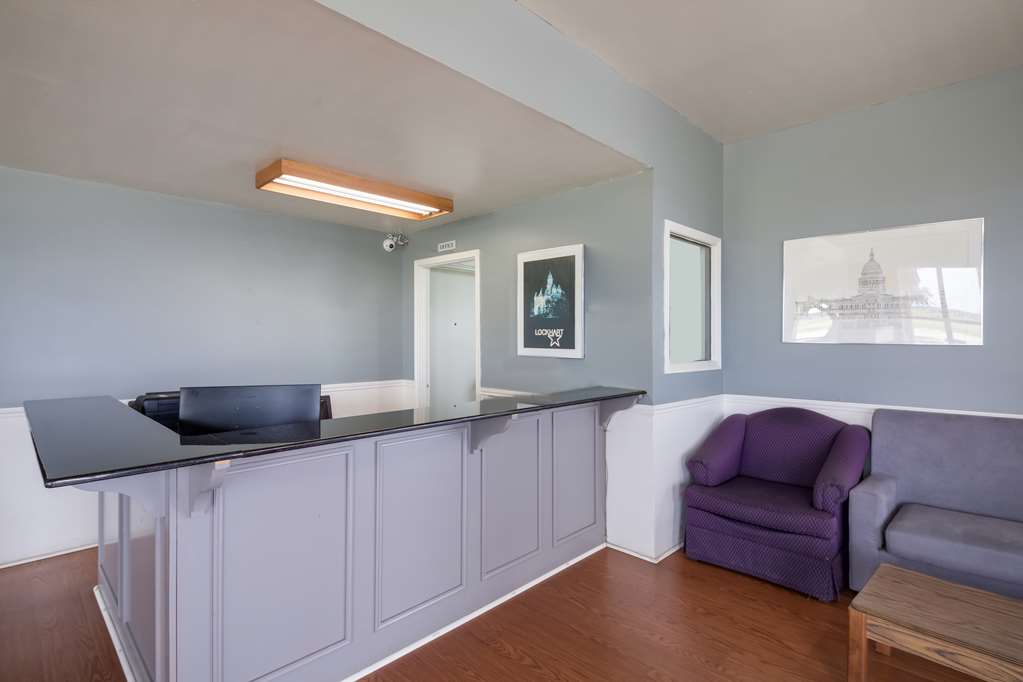 Americas Best Value Inn Lockhart TX - photo 11