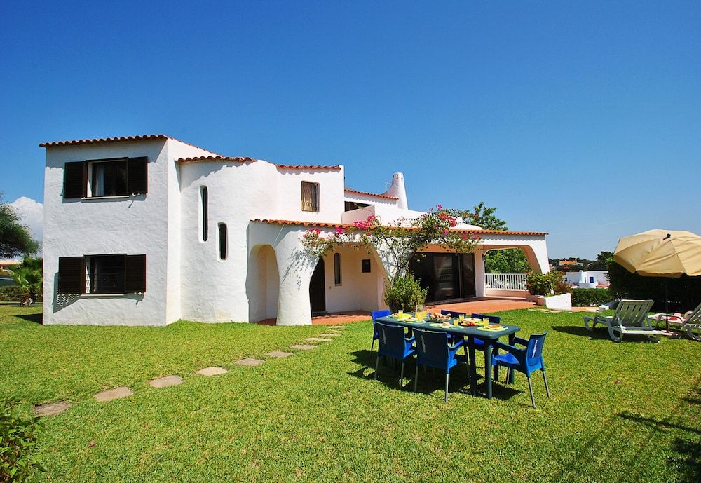 Villa Kailua by Algarve Vacation — 4-Star Luxury Hotel in Albufeira, Portugal