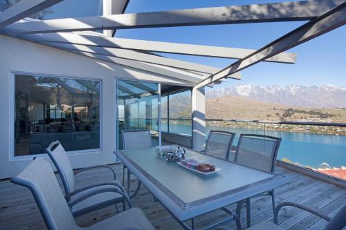 Star Lane by Amazing Accom — 5-Star Luxury Hotel in Queenstown, New Zealand