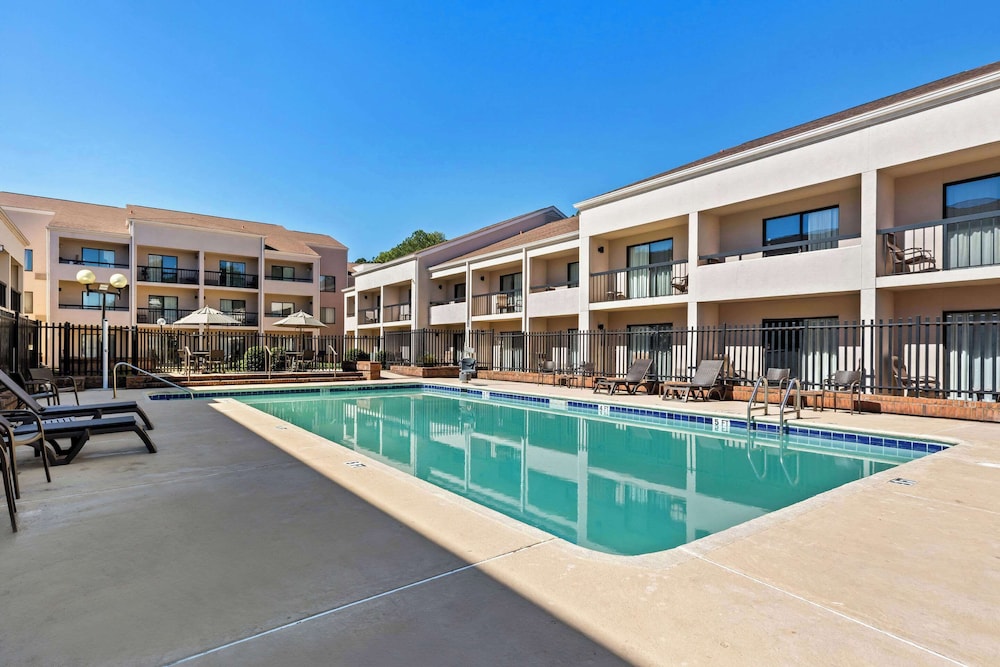 Comfort Inn Roswell Dunwoody - photo 23
