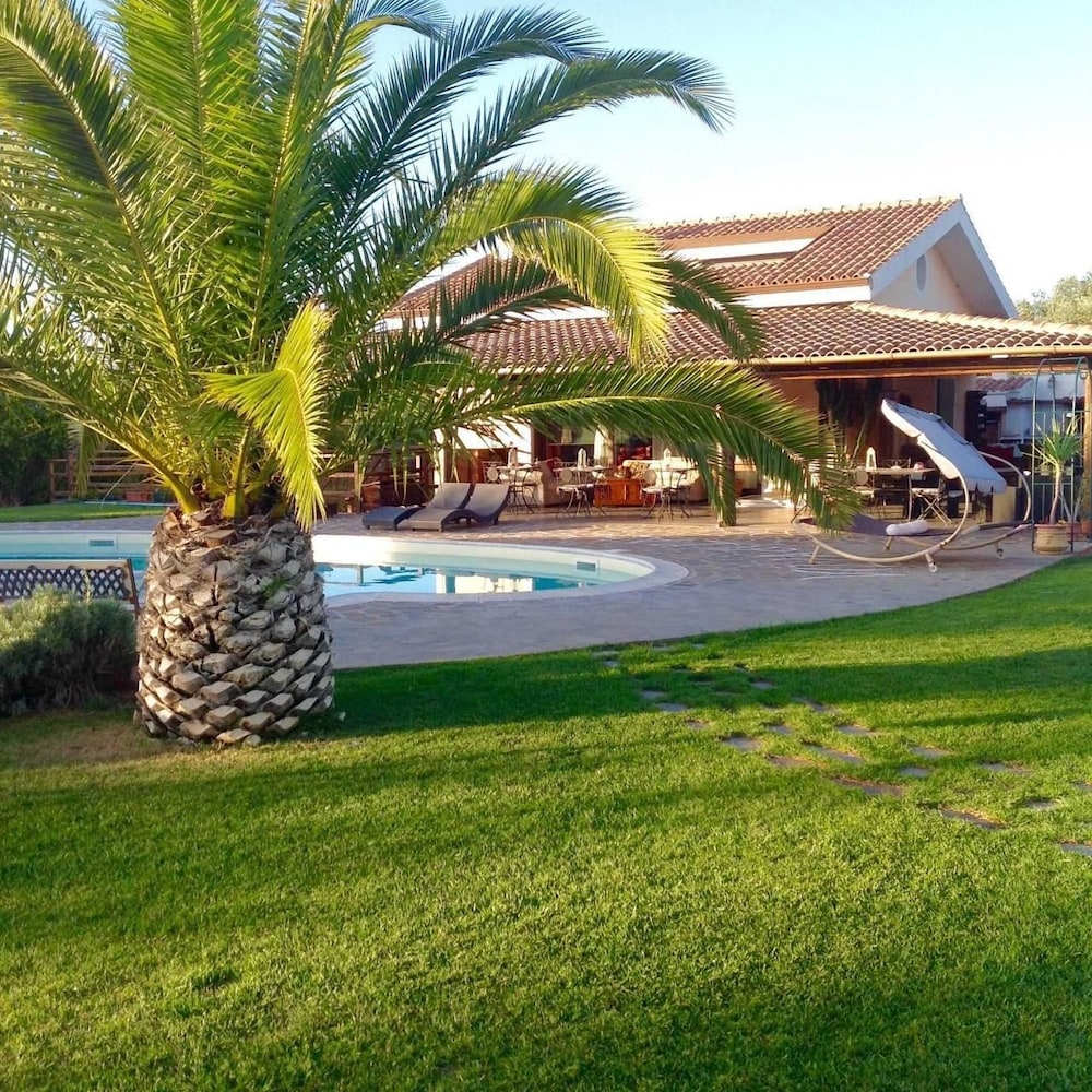 Villa Di L Abbiu Relais Antica Dimora Storica — 4-Star Luxury Hotel in Sorso, Italy