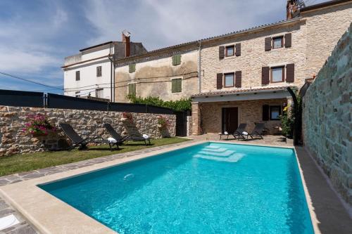 Villa Stonehouse by Briskva — 4-Star Luxury Hotel in Umag, Croatia