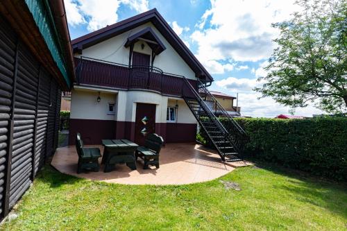 Dom o dwóch niezależnych kondygnacjach in Jastrzebia Gora, Poland