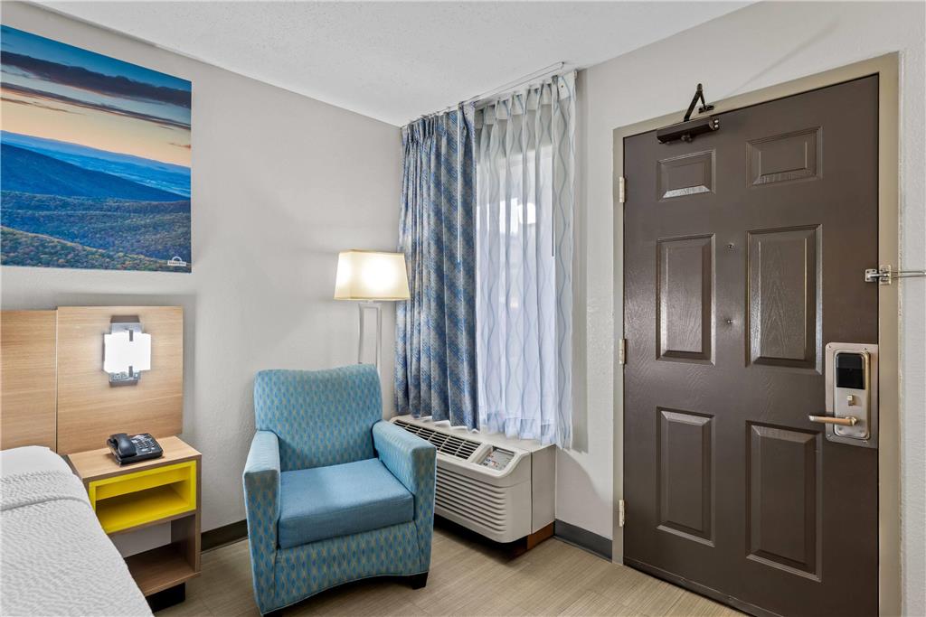 Days Inn by Wyndham Chattanooga Hamilton Place - photo 23