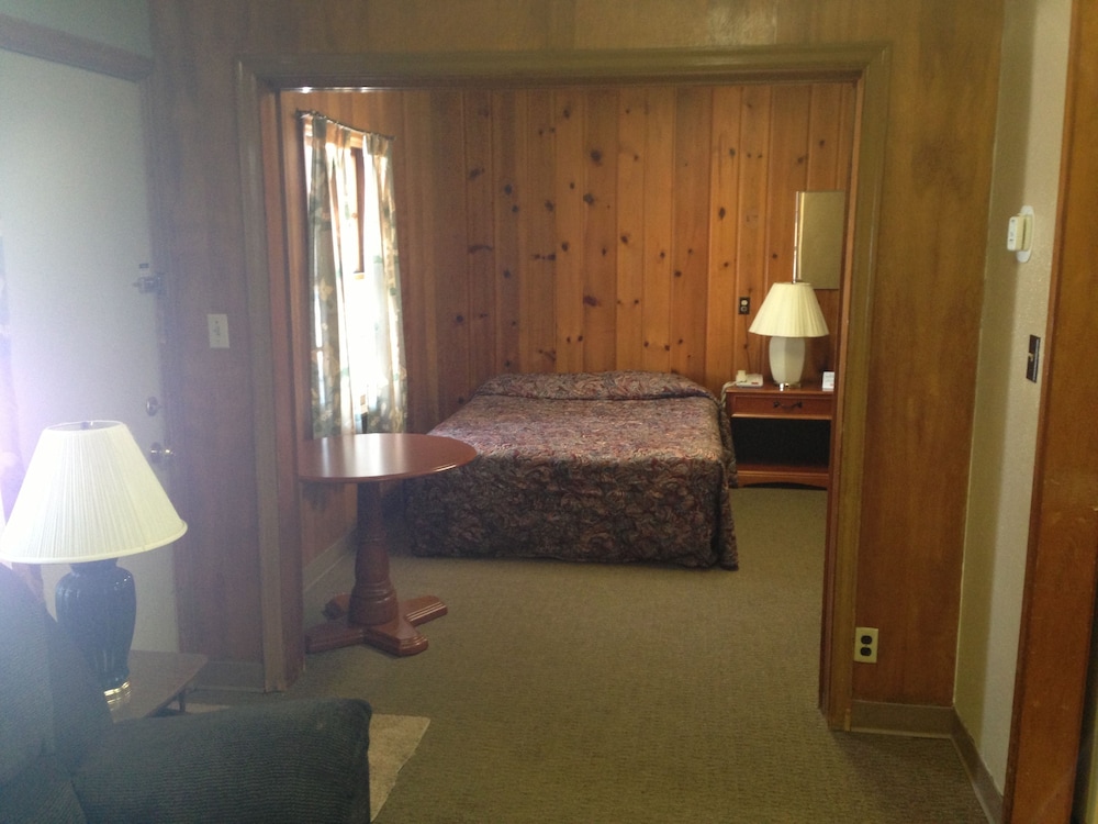 Jamestown Motel - photo 33
