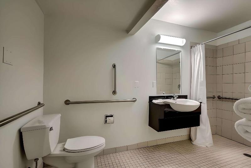 Econo Lodge Midvale UT - photo 13