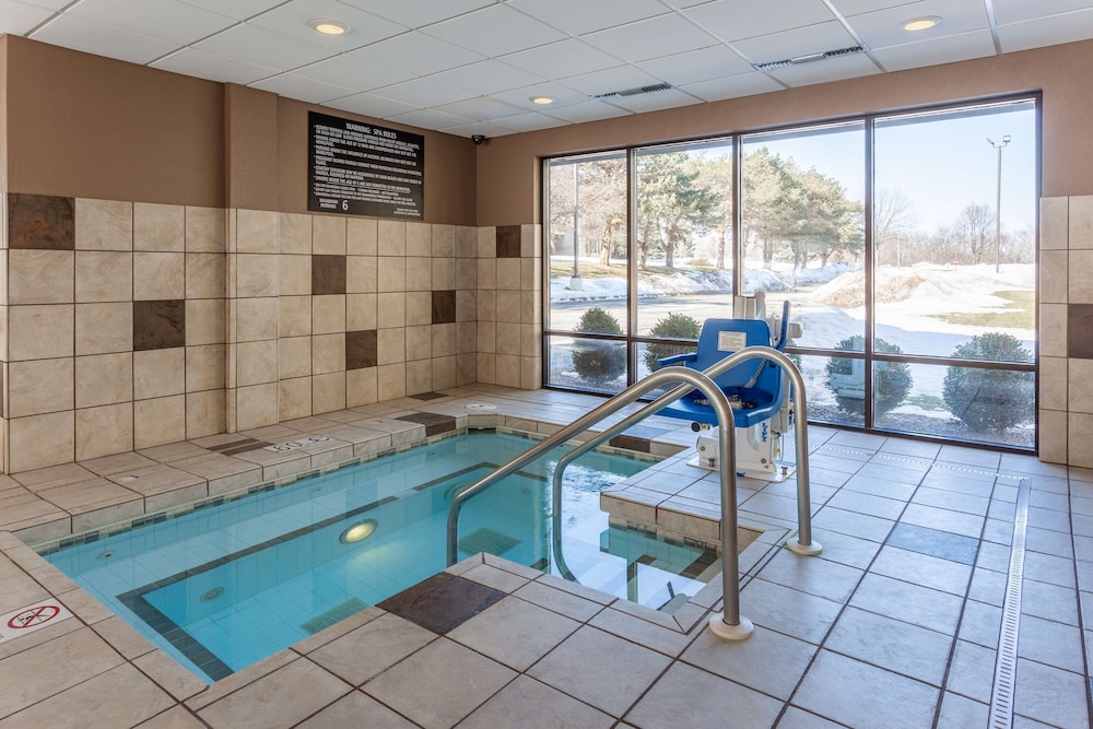 Hampton Inn Madison East Towne Mall Area - photo 18