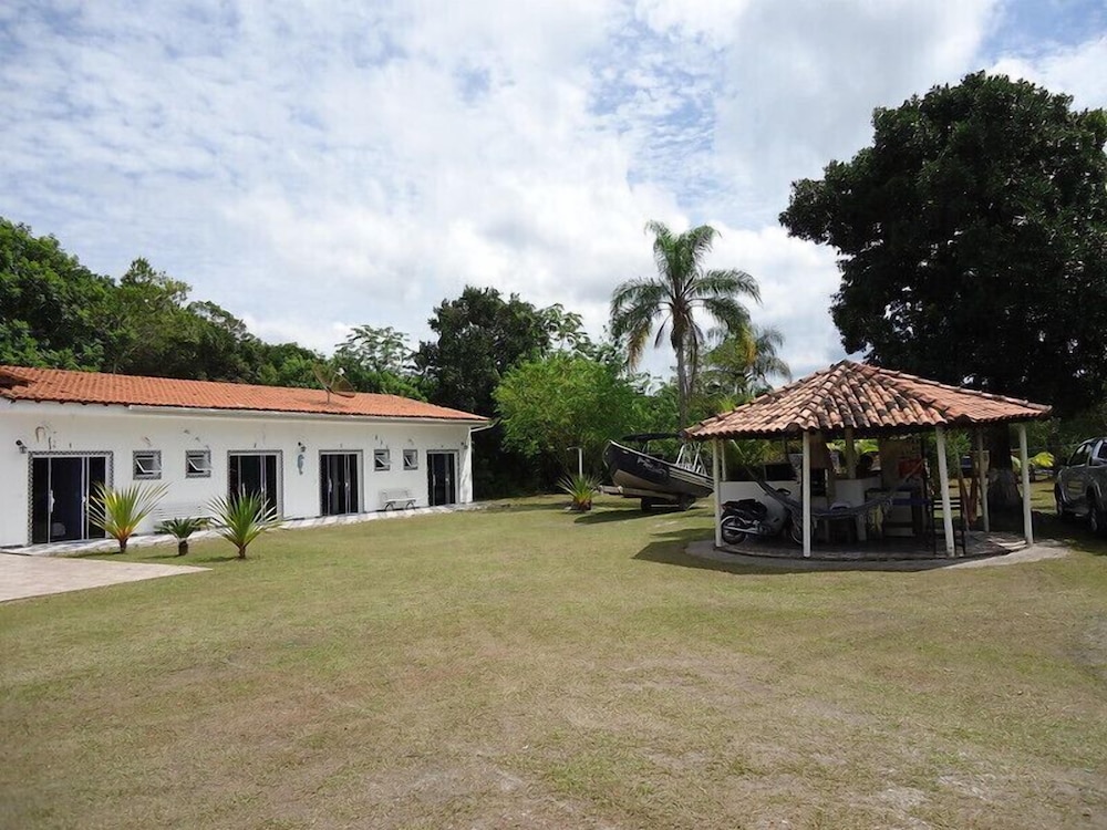 Pousada Camping e Pesca Bom Abrigo in Cananeia, Brasil