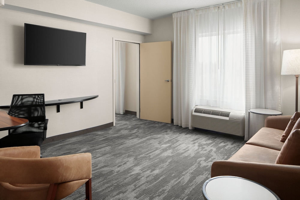 Fairfield Inn & Suites by Marriott Columbus OSU - photo 14