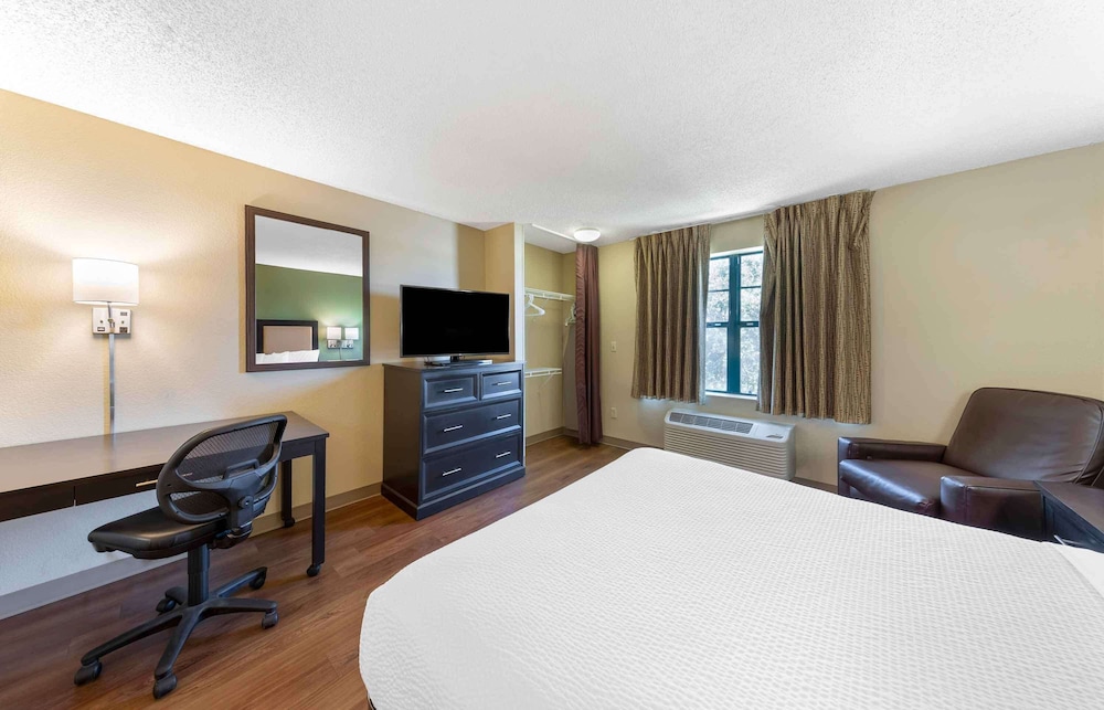 Extended Stay America Select Suites Phoenix Deer Valley - photo 5