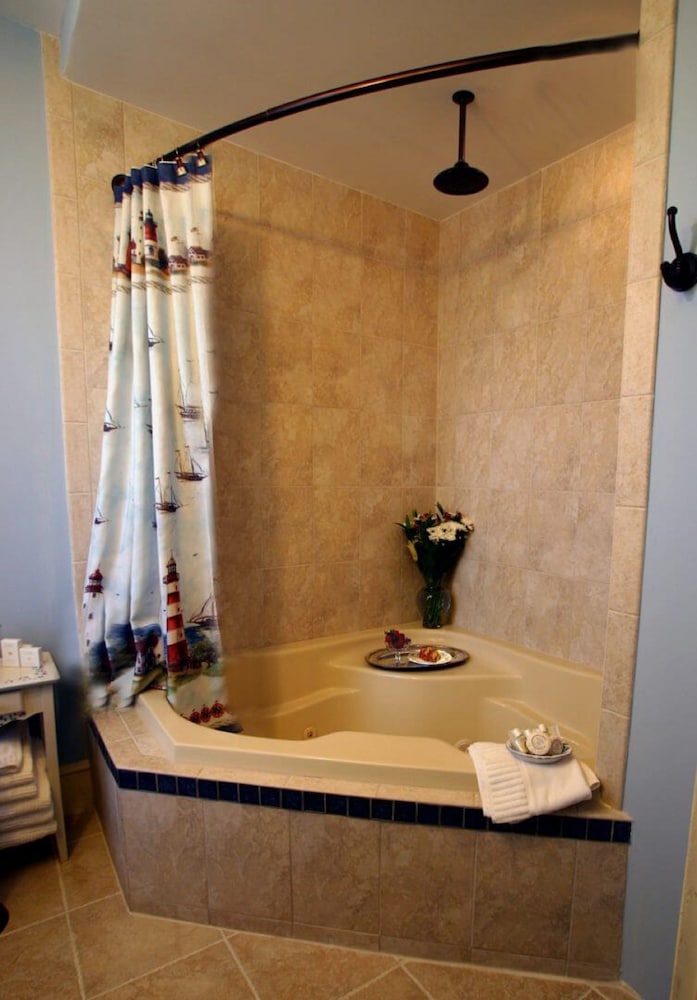 Carisbrooke Inn - photo 13