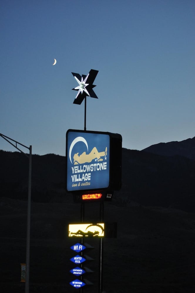 Yellowstone Village Inn and Suites - photo 29