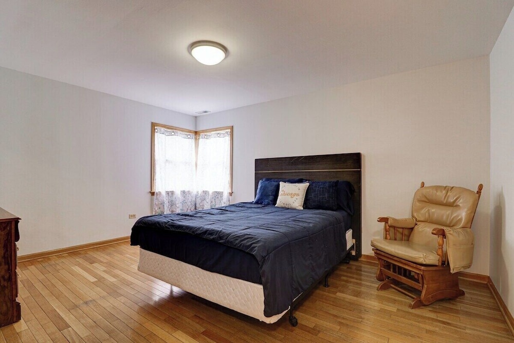 Getaway Near ORD With Great Local Amenities - photo 10