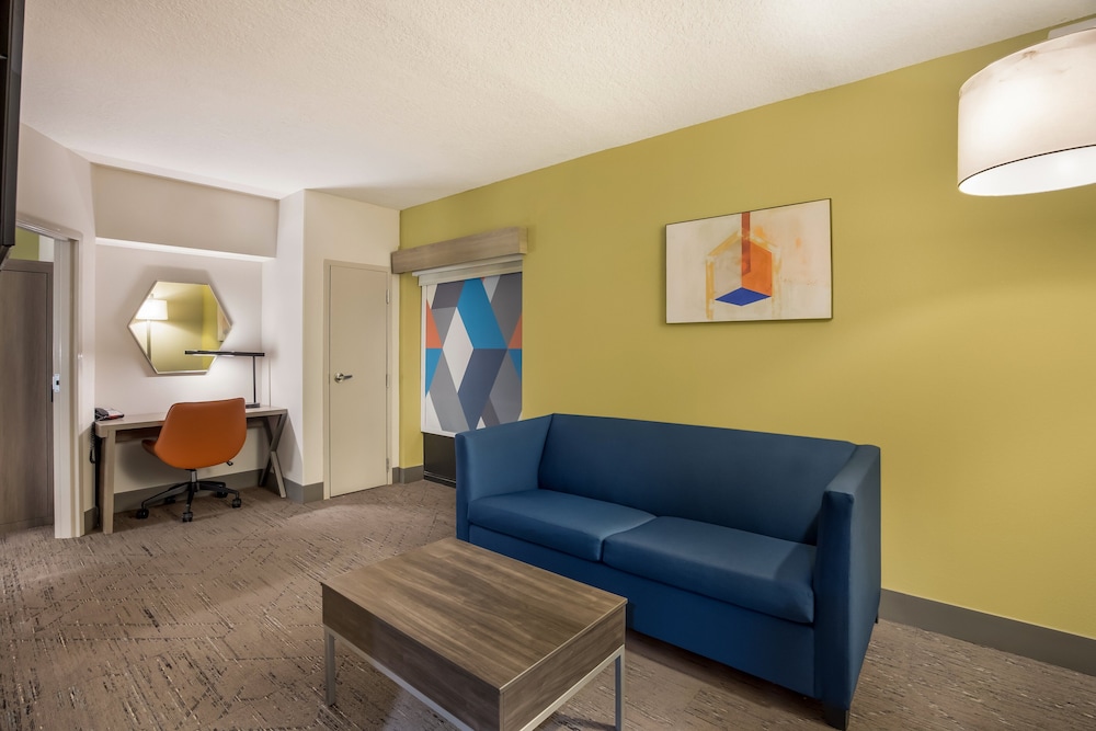 Holiday Inn Express Hotel & Suites PERRY by IHG - photo 25