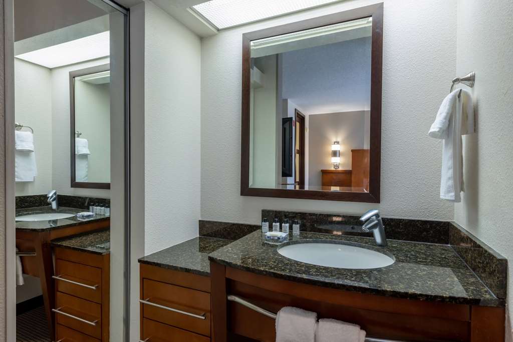 Wyndham Garden Kansas City Airport - photo 24