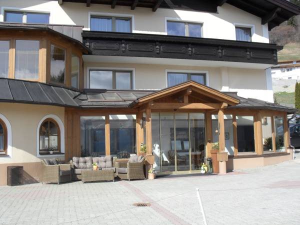 Apart Hotel Ideal in Ladis, Austria
