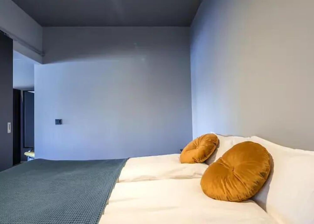 Modern Apartment With Hot Tub in Akureyri